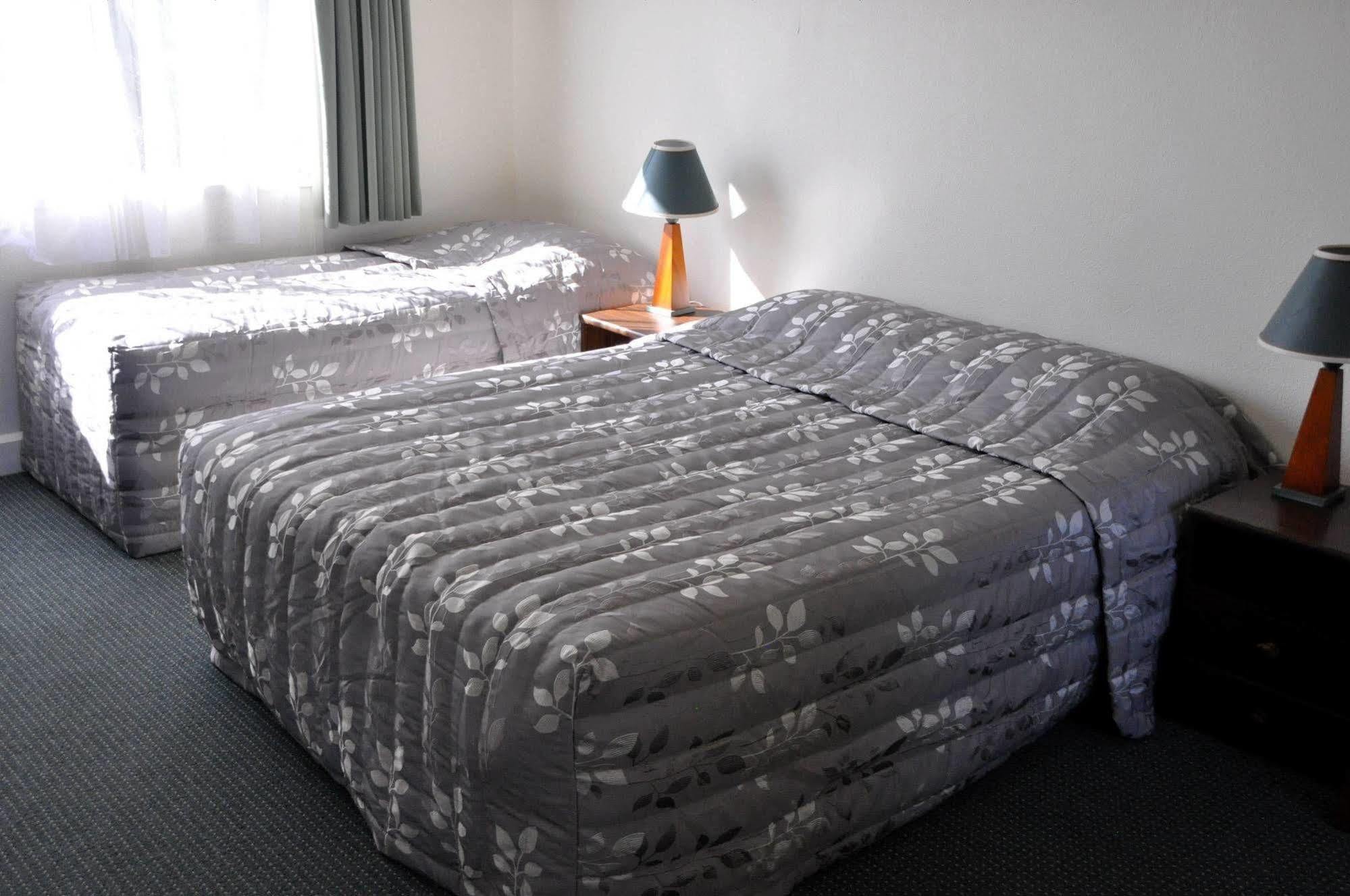 Braemar Motor Inn New Plymouth Esterno foto