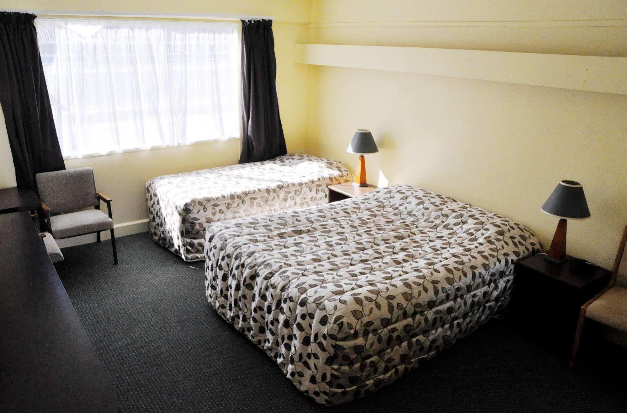 Braemar Motor Inn New Plymouth Esterno foto